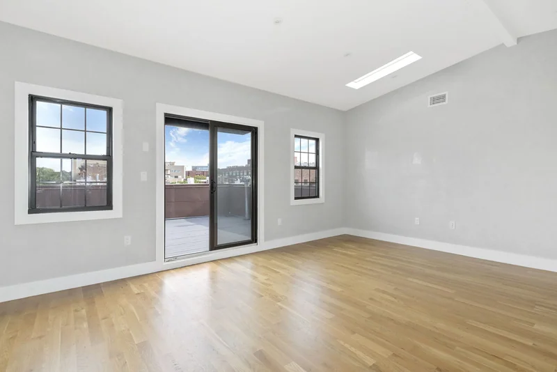 101 Putnam Avenue, Brooklyn, NY — archive photograph