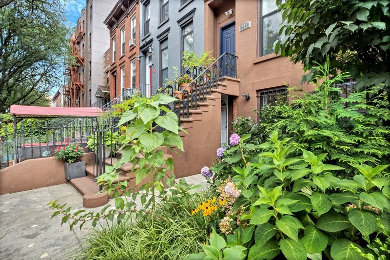 962 Gates Avenue, Brooklyn, NY — archive photograph