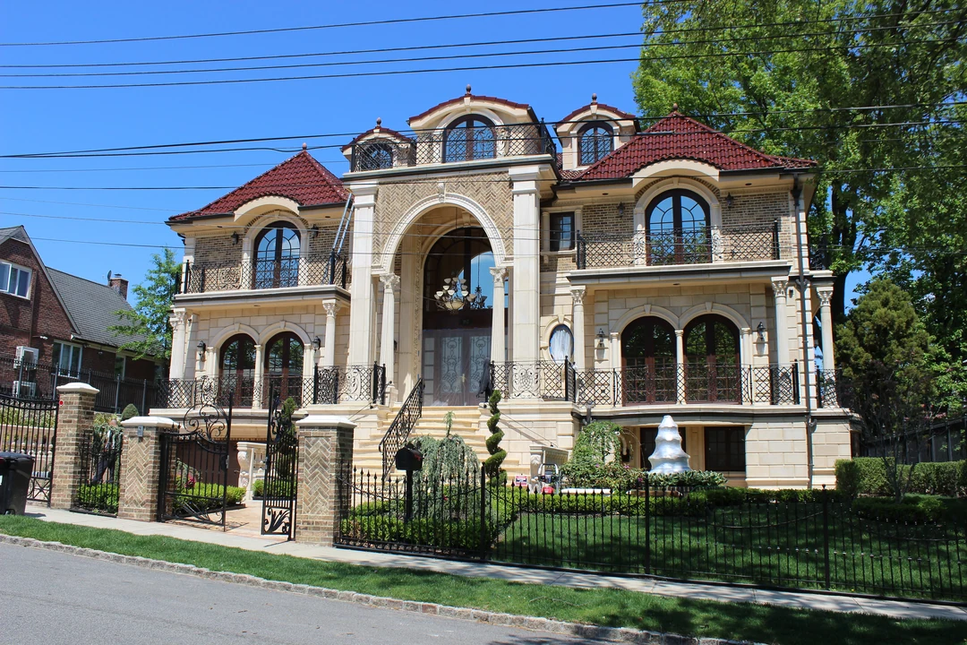 184-27 Avon Road